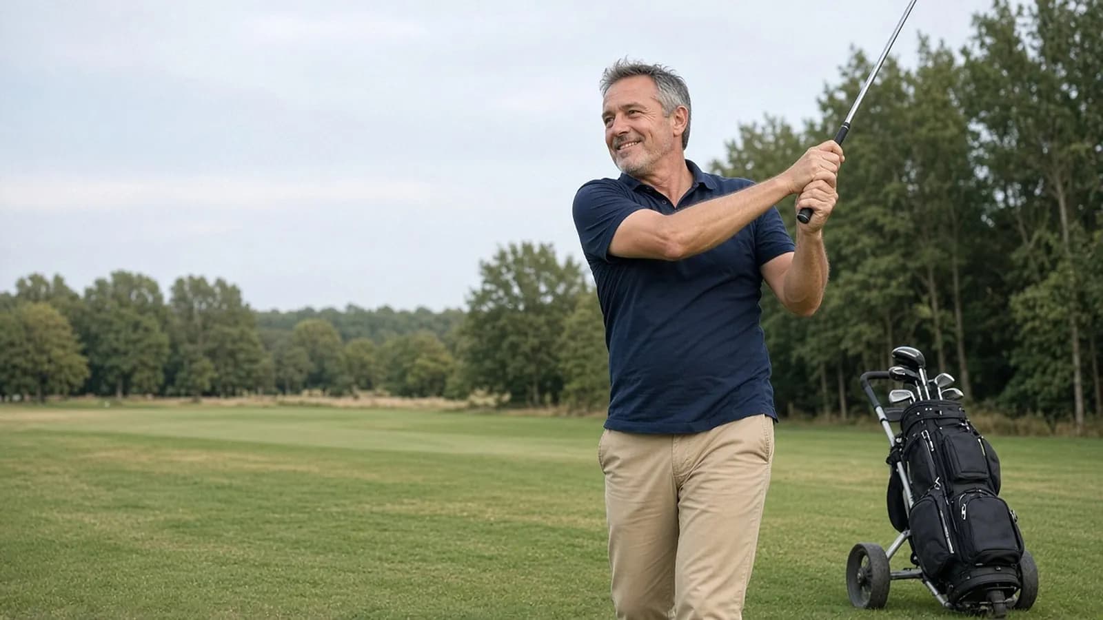 Chirurgien quittant le bloc opératoire pour retrouver du temps pour ses passions, comme le golf